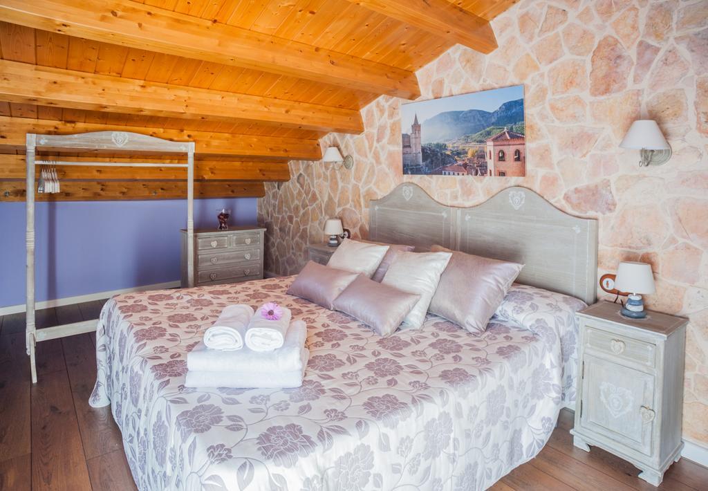 Apartamentos Rurales Millan La Mata de los Olmos Esterno foto